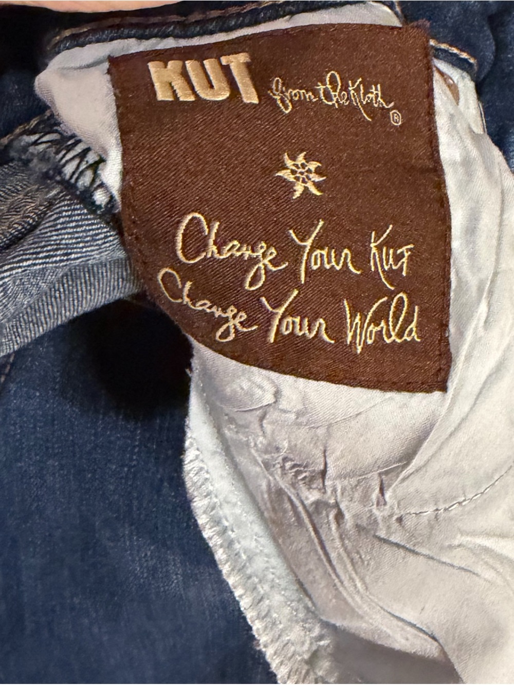 Kut from the Kloth Mid Rise Kloth Katy Ankle Straight Leg - Picture 6 of 9